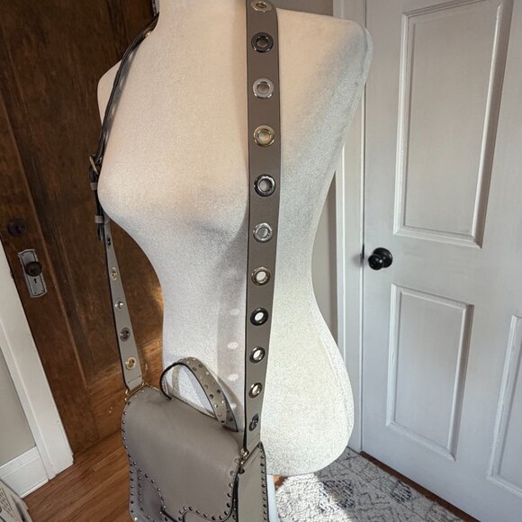 rebecca minkoff | crossbody / shoulder bag in taupe leather with studs - Picture 3 of 7